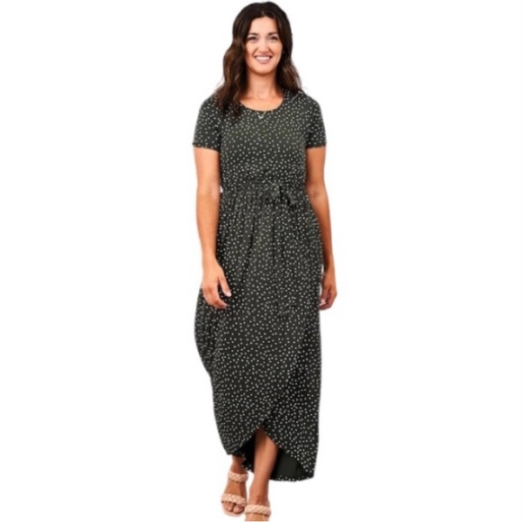 Latched Mama Dresses & Skirts - Latched Mama Olive Dots Petal Maxi Nursing Dress M NWT